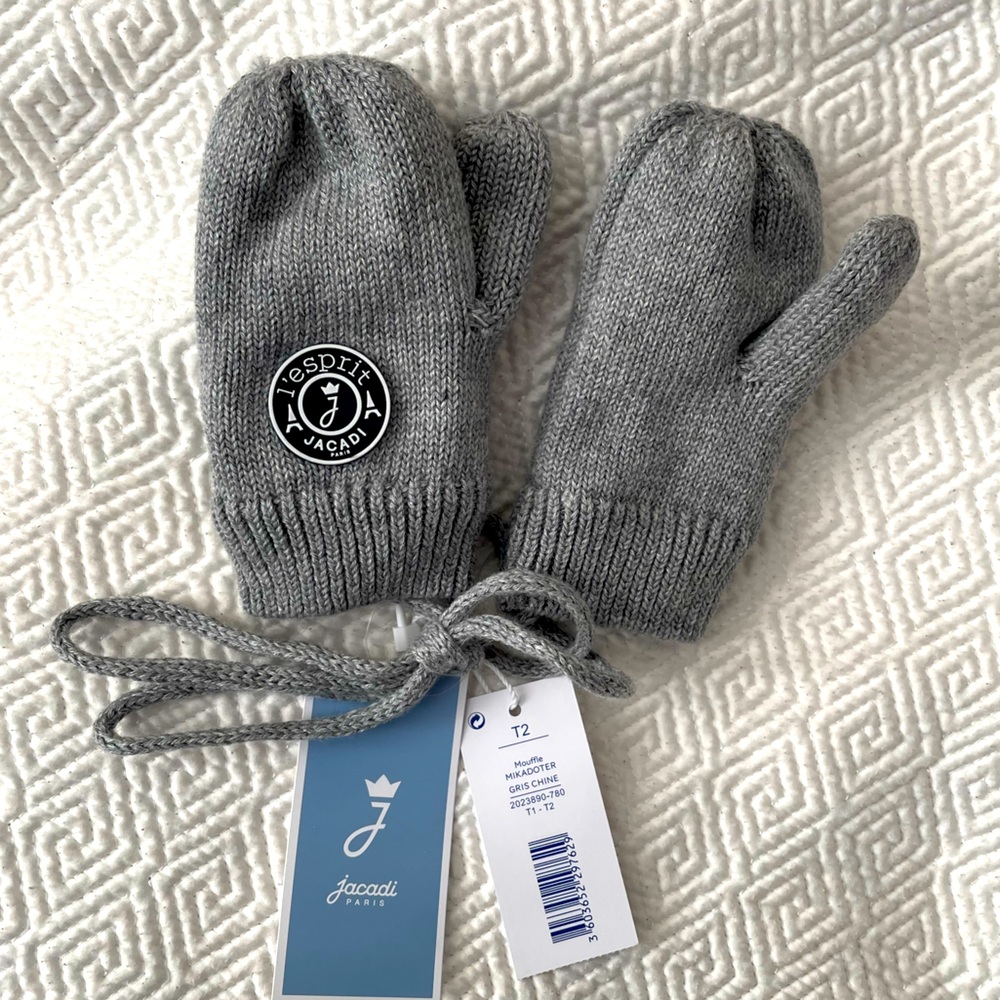 Jacadi grey mittens brand new